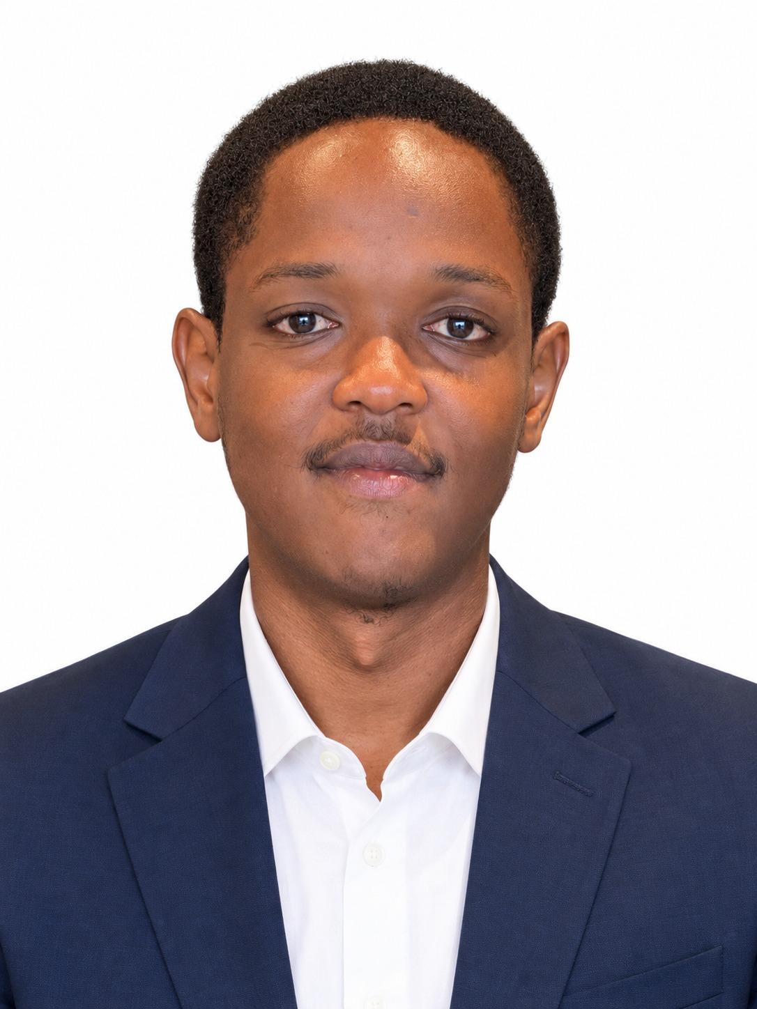 Martin Luther Keita, Gérant